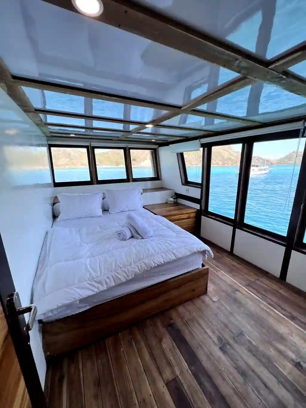 Paus Cabin View 2