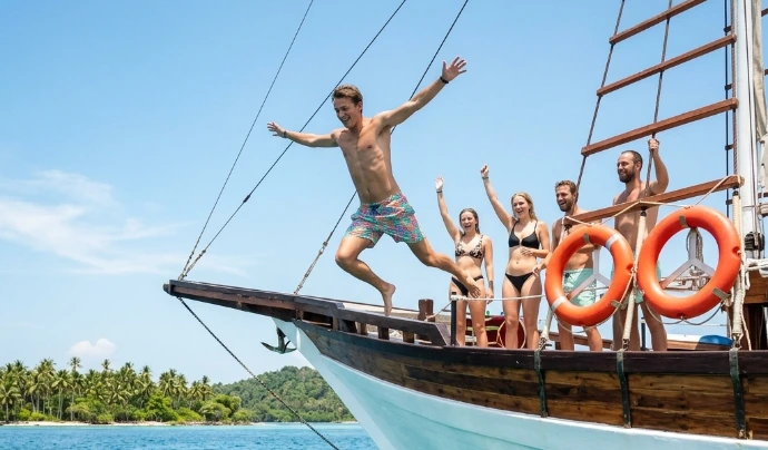 Phinisi Liveaboard & Activities