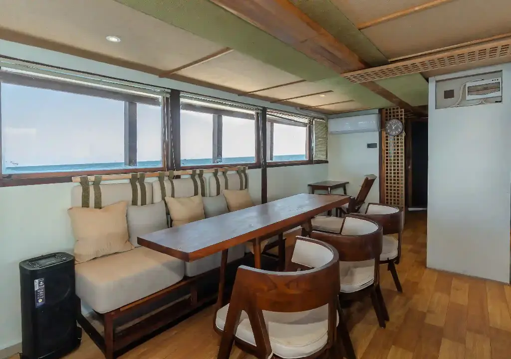 Dining-Room-Marea-Phinisi-5.webp