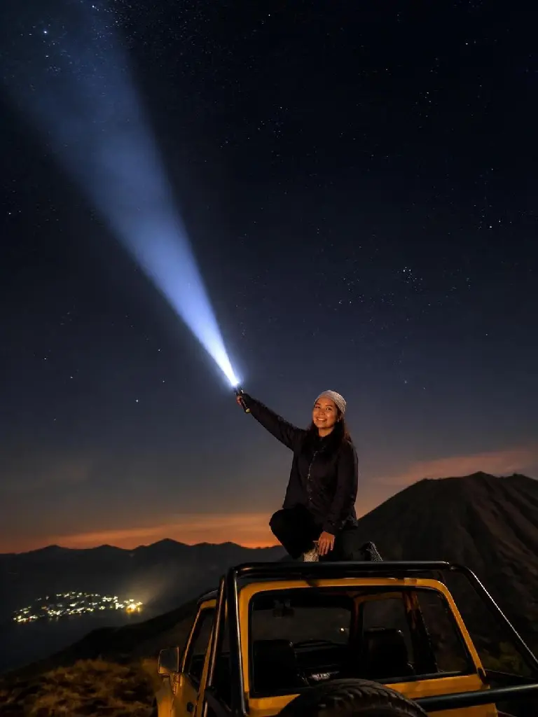 Mount Batur Night Jeep Tour Different People.webp
