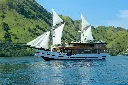 Komodo Tour Package Raffles Cruise